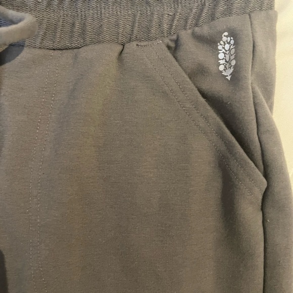 Free People FP Movement Jogger Sweatpants Gray Sunny Skinny Size XSmall - Picture 6 of 15
